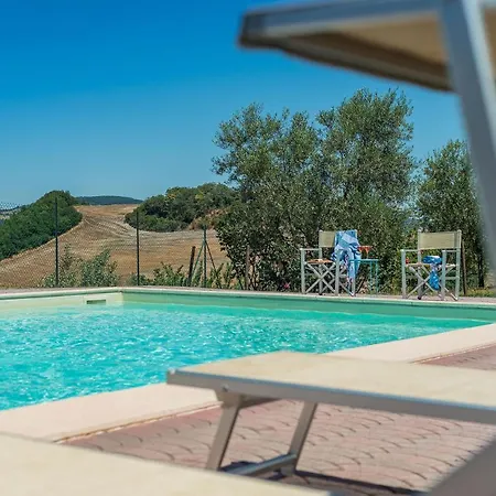 Villa Casale Lucy *